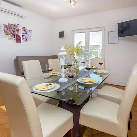 Radovic Nives By Interhome *