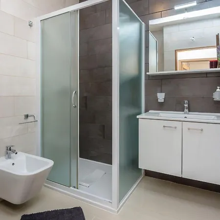 Radovic Nives By Interhome * Vir