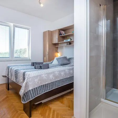 Radovic Nives By Interhome Apartman
